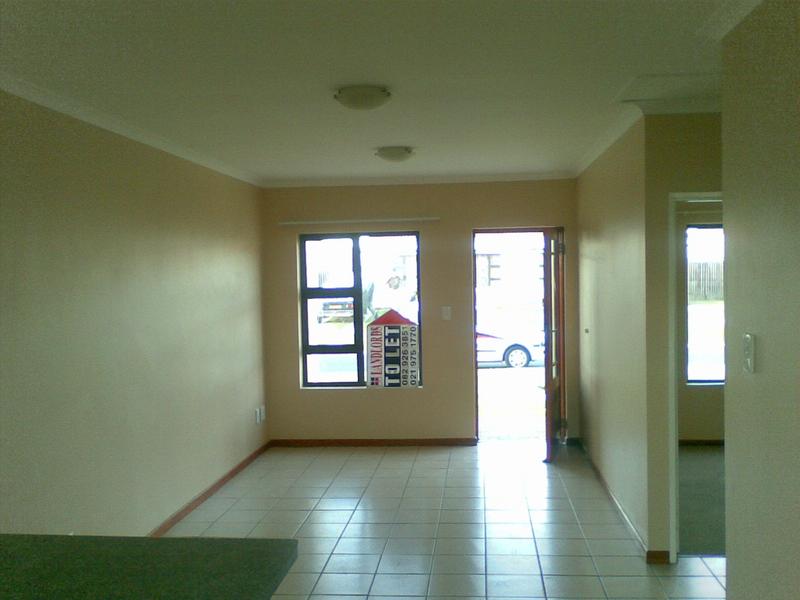 To Let 2 Bedroom Property for Rent in Hagley Western Cape